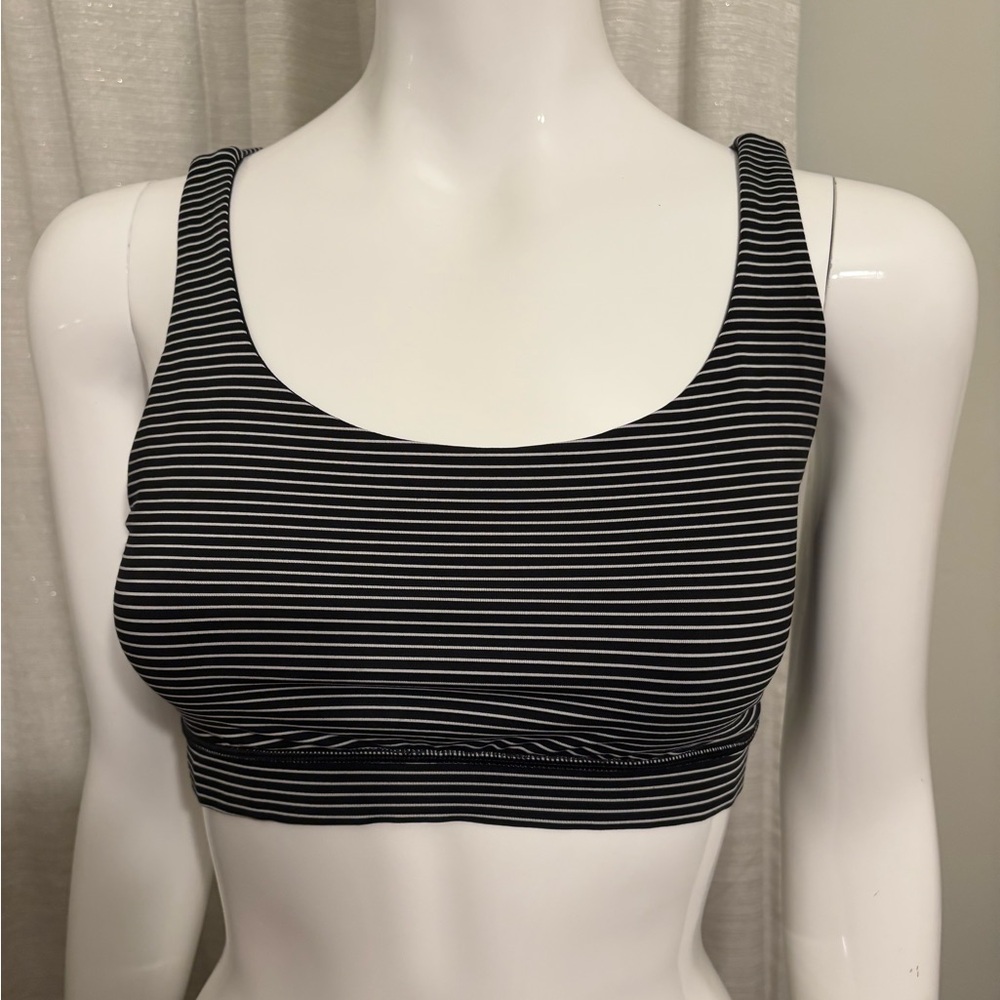 Lululemon Athletica Energy Sports Bra in Black Mod Stripe